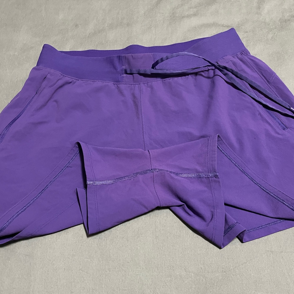 Lululemon License to Train High-Rise Short 4", size 8, Petrol Purple - Picture 10 of 11